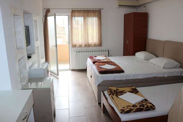 Проживание в семье Jankovic Apartmani Будва-16